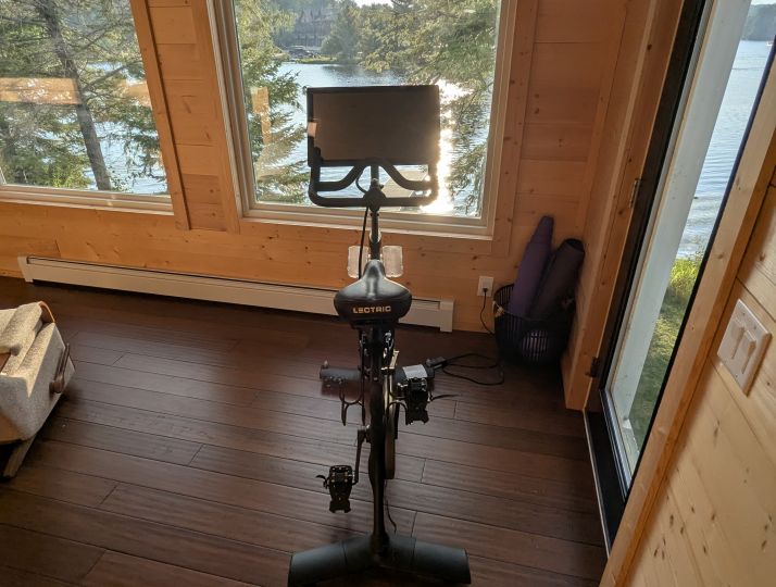 2nd floor Living room 4